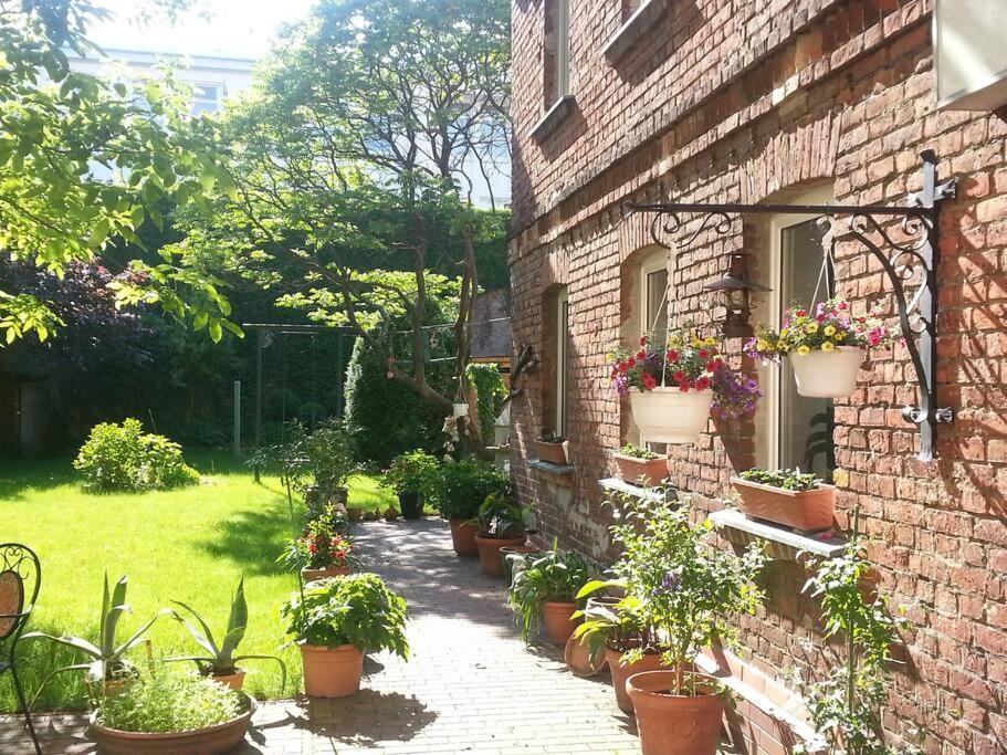 Mit Garten, Zentral Und Trotzdem Ruhig Apartamento *